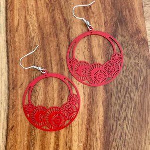 RED ENAMEL LASER LACE HOOP EARRINGS